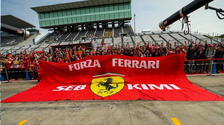 ferrari-bandera-soymotor.jpg