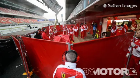 ferrari-test-barcelona-soymotor.jpg