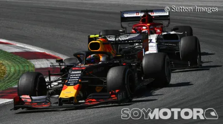 gasly-raikkonen-austria-2019-soymotor.jpg