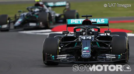 hamilton-bottas-mercedes-silverstone-soymotor.jpg