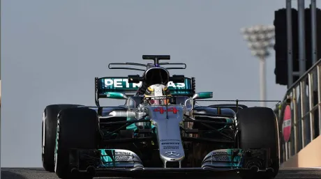 hamilton-lewis-soymotor-w08.jpg