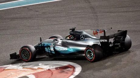 hamilton-mercedes-f1-2020-soymotor.jpg