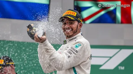 hamilton-podio-gp-brasil-2018-soymtoor.jpg