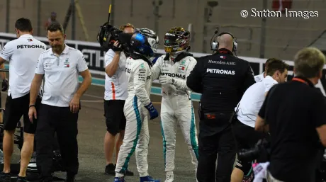 hamilton_bottas_abu_dabi_2018_sabado_soy_motor.jpg