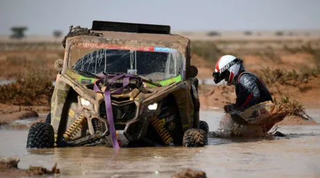 joan-font-dakar-agua-soymotor.jpg