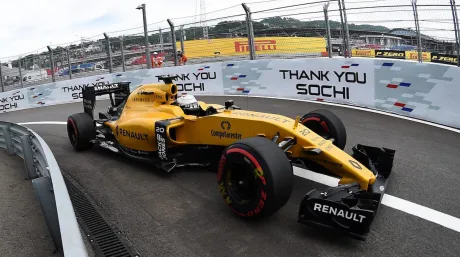 kevin-magnussen-renault-rusia-laf1.jpg