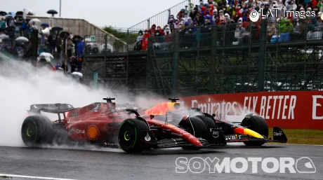 leclerc-verstappen-japon-2022-soymotor.jpg