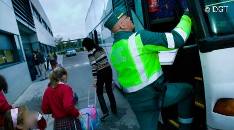 multas-autobuses-escolares-campana-trafico.jpg