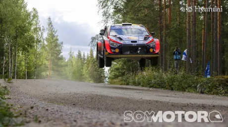 rally-finlandia-2022-tanak-hyundai-soymotor.jpg