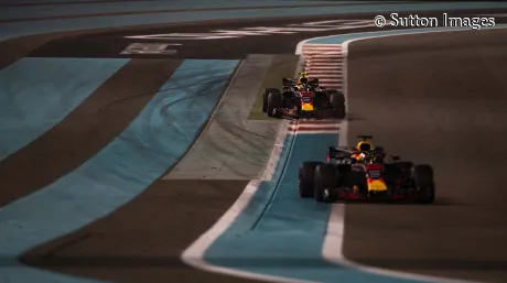 ricciardo-verstappen-abu-dabi-soymotor.jpg