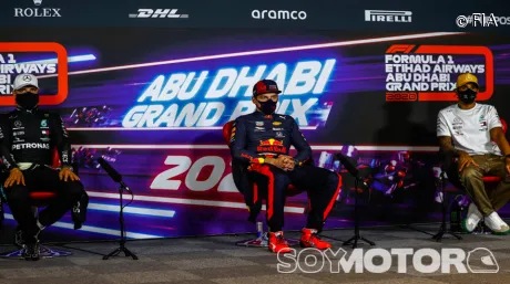 rueda-prensa-domingo-abu-dabi-2020-soymotor.jpg