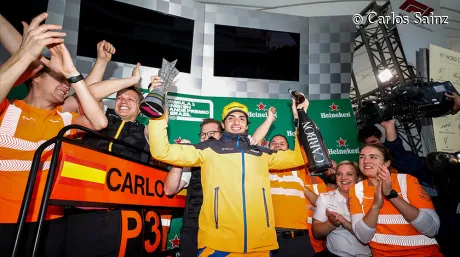 sainz-podio-gp-brasil-2019-f1-1-soymotor.jpg
