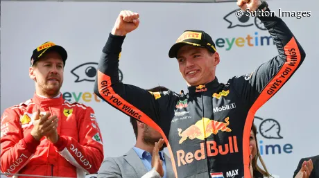 sebastian-vettel-max-verstappen-podio-carrera-gp-austria-2018-soymotor.jpg