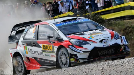 toyota-tanak-rallyracc.jpg