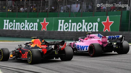 verstappen-ocon-carrera-gp-brasil-2018-soymotor.jpg