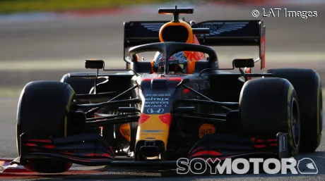 verstappen-red-bull-barcelona-soymotor.jpg