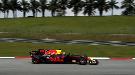 verstappen-red-bull-clasificacion-malasia-soymotor.jpg