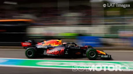 verstappen-viernes-spa-2021-soymotor.jpg