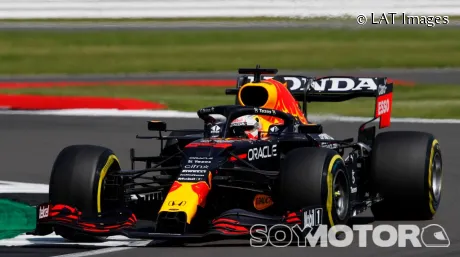 verstappen_silverstone_jueves_2021_soymotor.jpg