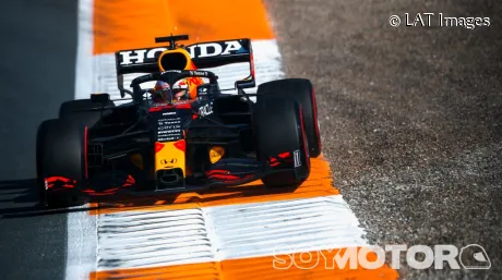 verstappen_viernes_holanda_2021_soymotor.jpg