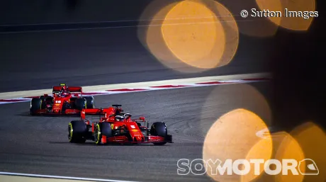 vettel-leclerc-ferrari-soymotor.jpg