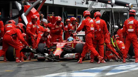 ferrari-pitstop-alonso.jpg