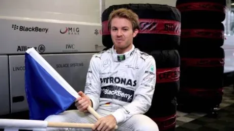 nico-rosberg-flags.jpg