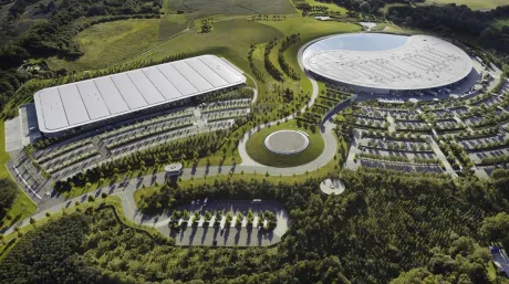 Aerial-view-of-the-McLaren-Production-Centre-(left)-and-McLaren-Technology-Centre-(right).jpg