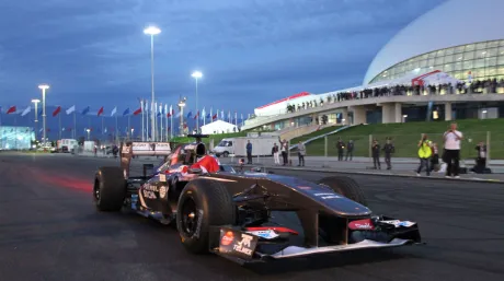 sergey-sirotkin-sochi-3-laf.jpg