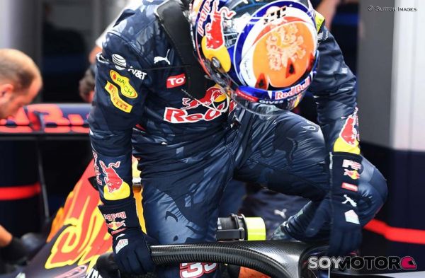 verstappen-halo-soymotor-3_0.jpg