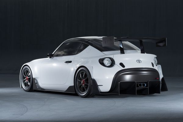 toyota_s-fr_racing_concept_3_0.jpg