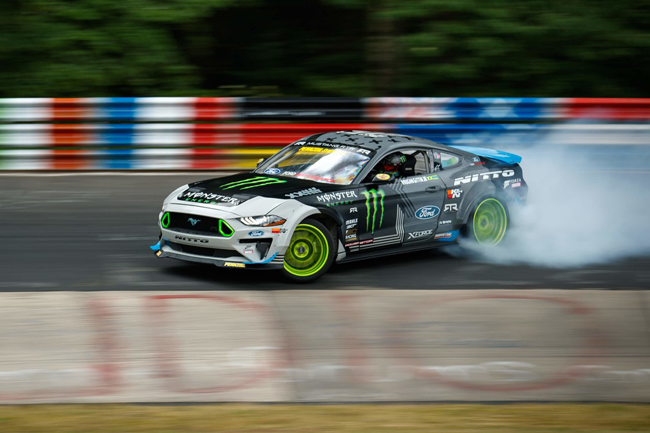 ford_mustang_drift_nurbugring_2.jpg