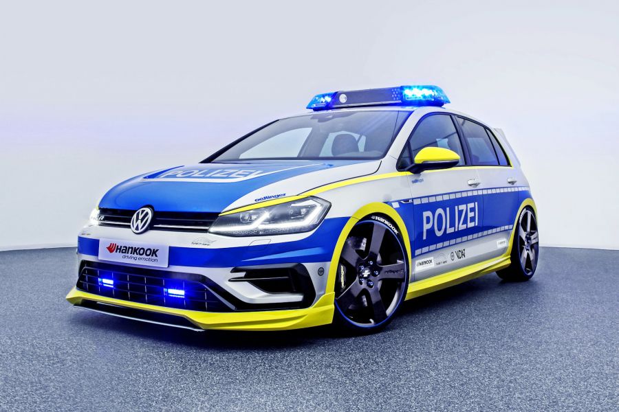 oettinger-vw-golf-400r-polizei-stand-front-0095547-900x600.jpg