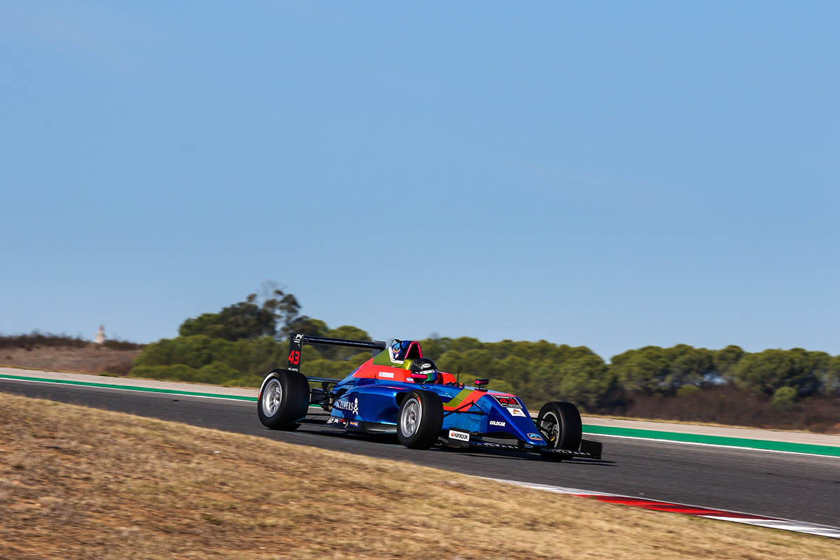 colapinto-f4-spain-2019-soymotor.jpg