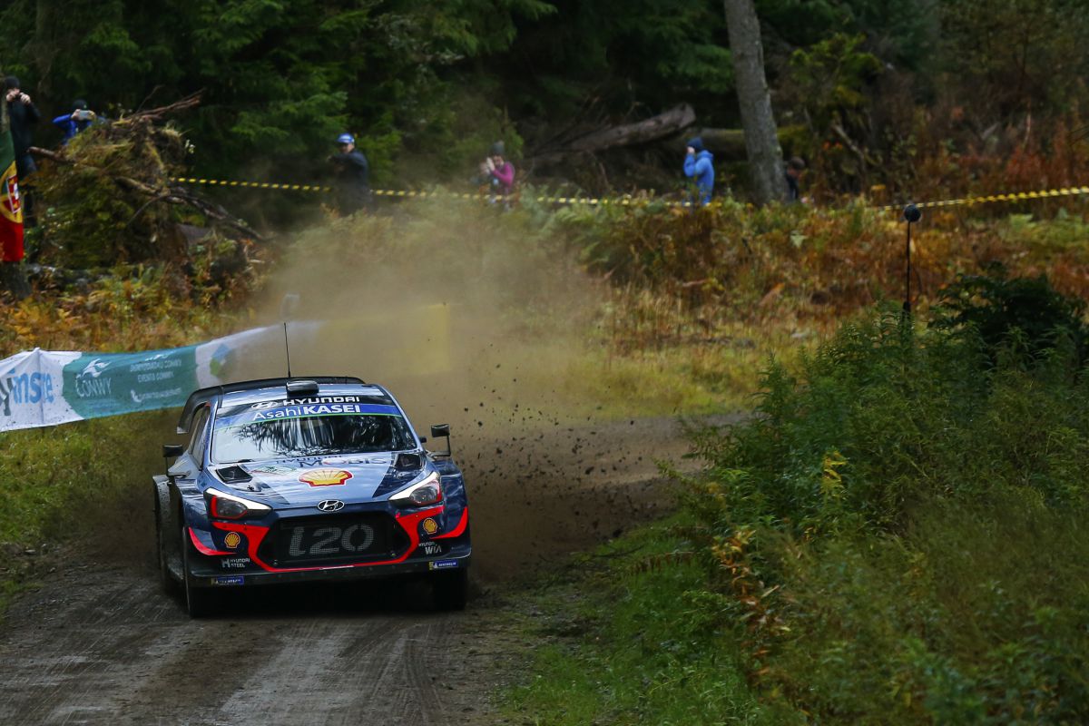 neuville-gales-soymotor.jpg