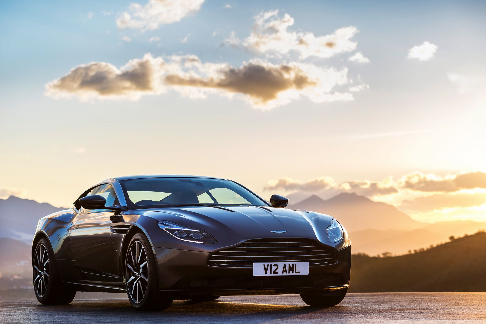 aston-martin-db11_-_soymotor.jpg