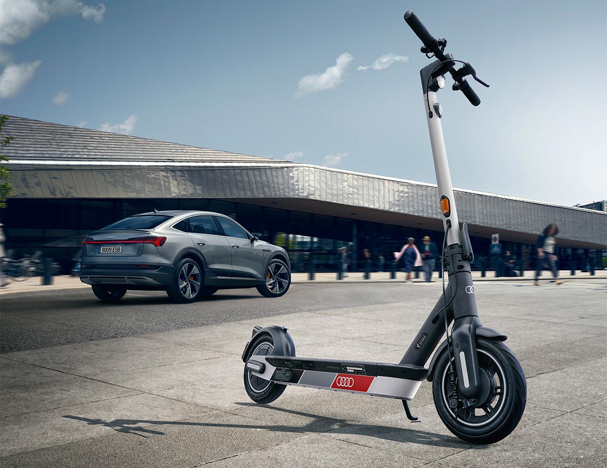 audi-electric-kick-scooter-powered-by-se