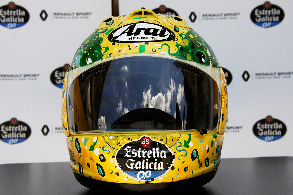 Carlos Sainz - casco Ayrton Senna