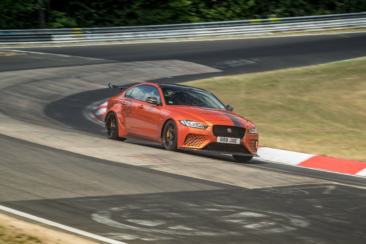 jaguar-xe-sv-project-8-record-nurburgring-2019-soymotor.jpg